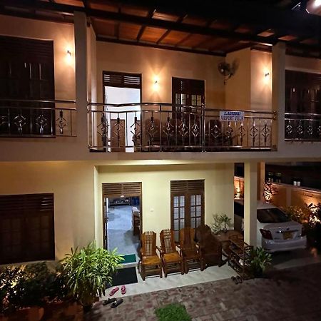Lahiru Airport Villa Andiambalama ภายนอก รูปภาพ