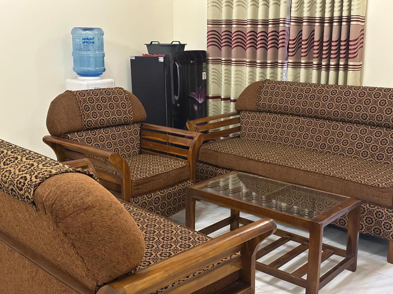 Lahiru Airport Villa Andiambalama ภายนอก รูปภาพ
